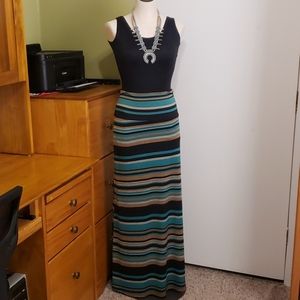 82 Days Maxi skirt